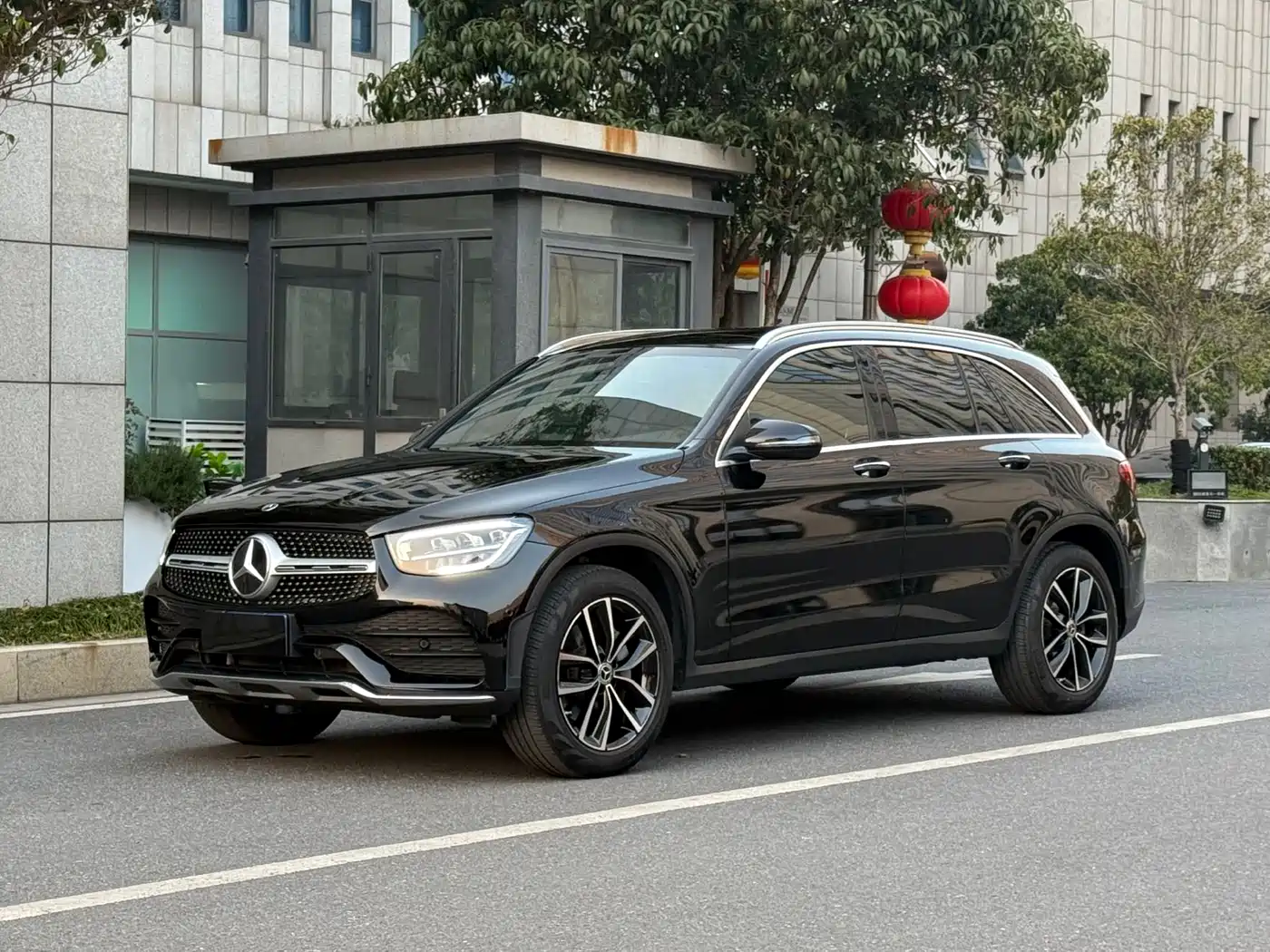 MERCEDES-BENZ GLC