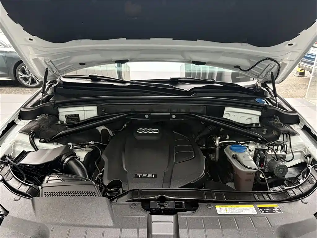 Audi Q5 2018 2017 Plus 40 TFSI Technology