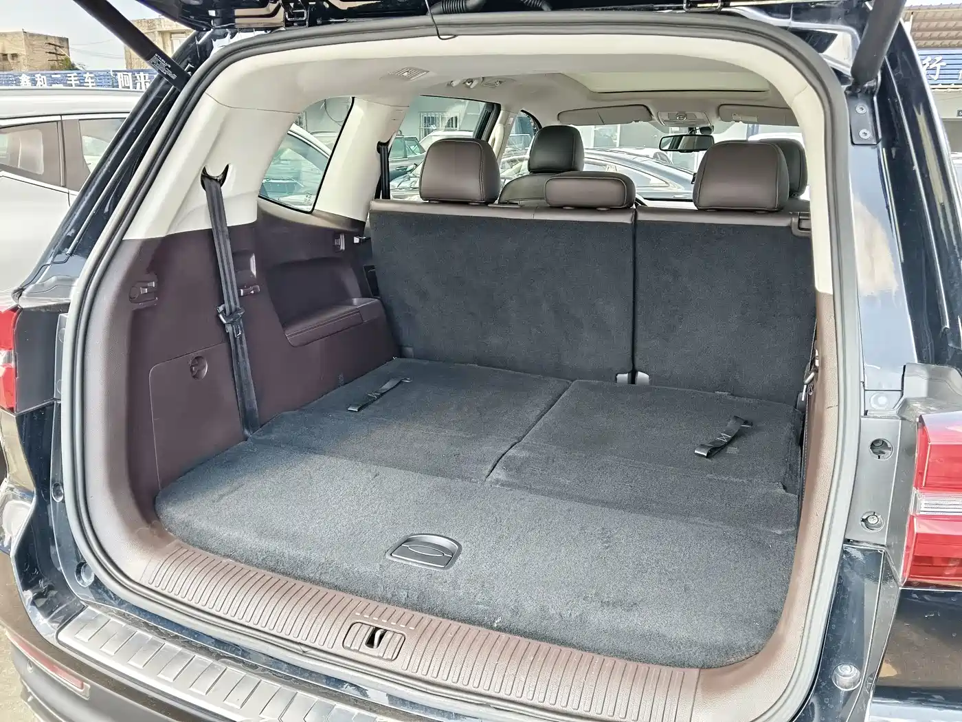 Roewe RX8 2019 2019 30T Intelligent Internet 2WD Flagship Edition