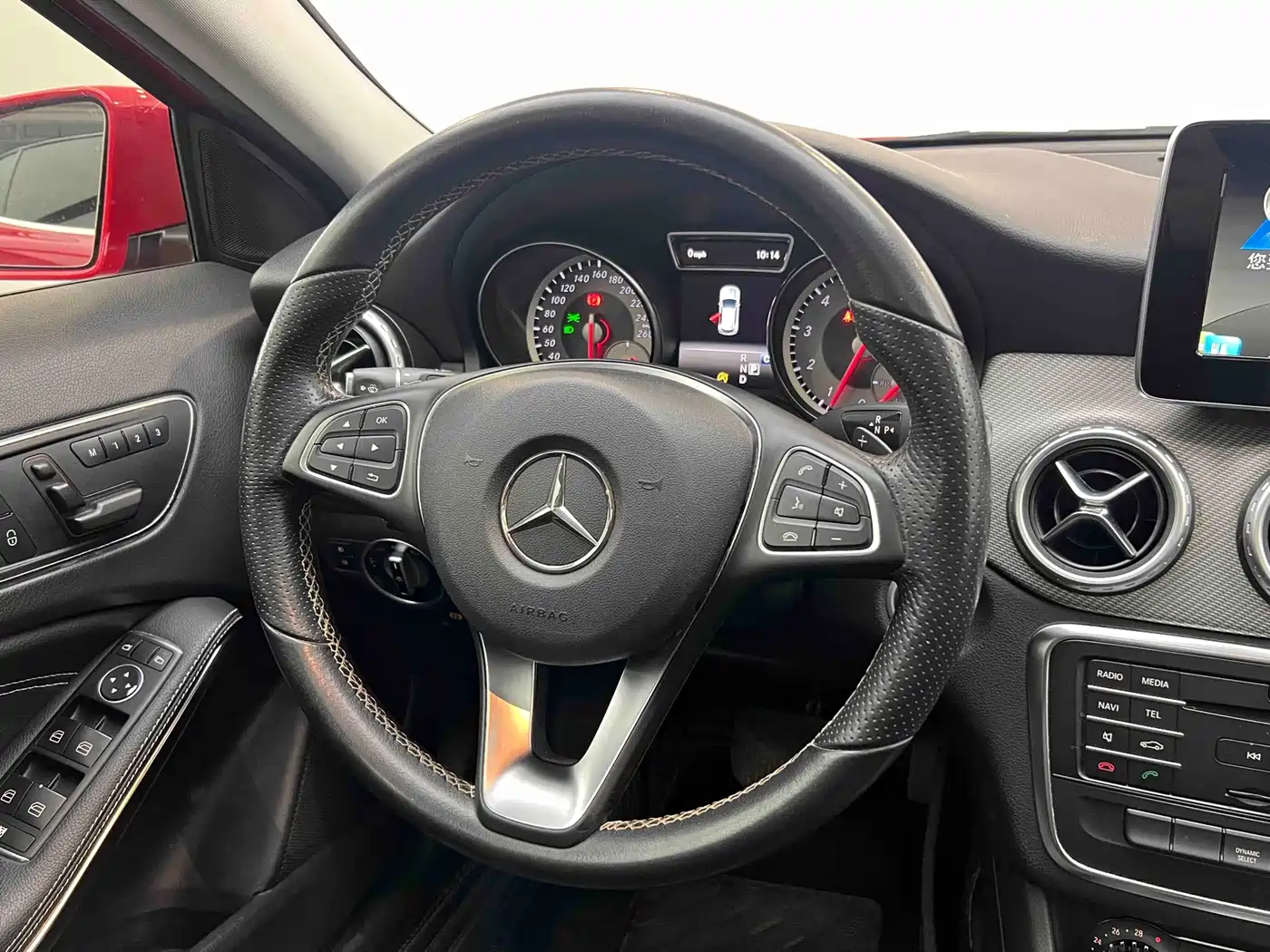 Mercedes-Benz GLA 2016 GLA 200 Dynamic фото 12