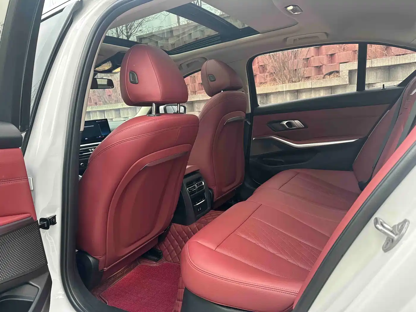 BMW 3 Series 2023 320Li M Sport Package фото 5