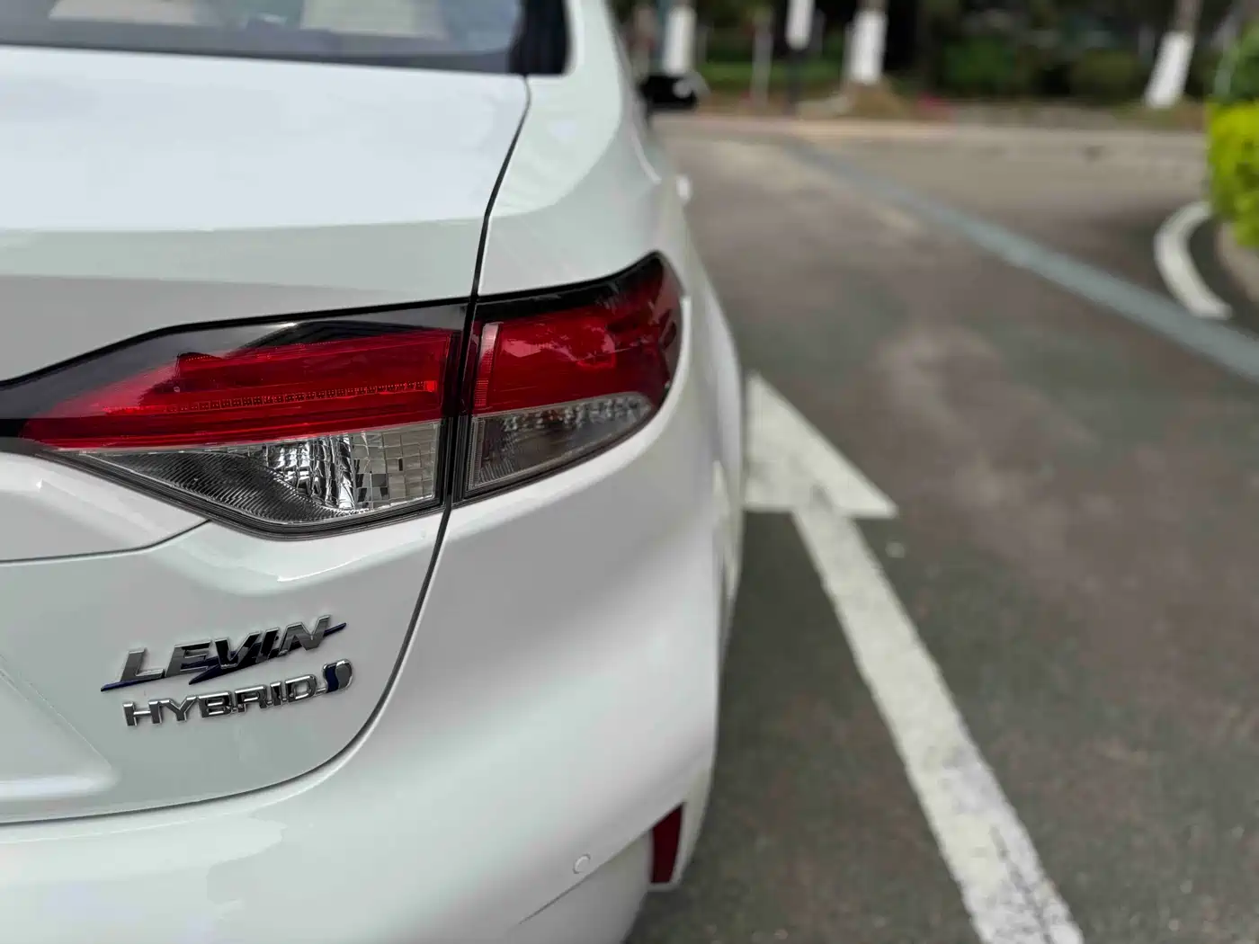 Toyota Levin 2021 Dual Engine 1.8H E-CVT Luxury Edition фото 21