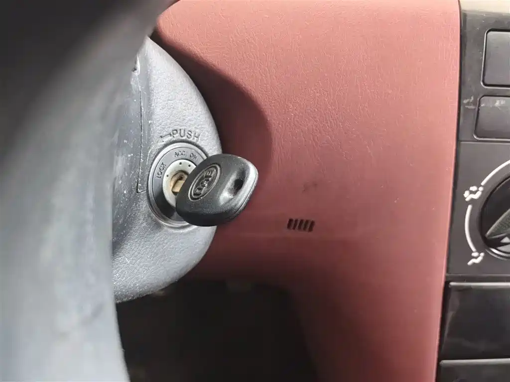 BYD F3 2012 Energy-saving Edition 1.5L Manual Comfort фото 18