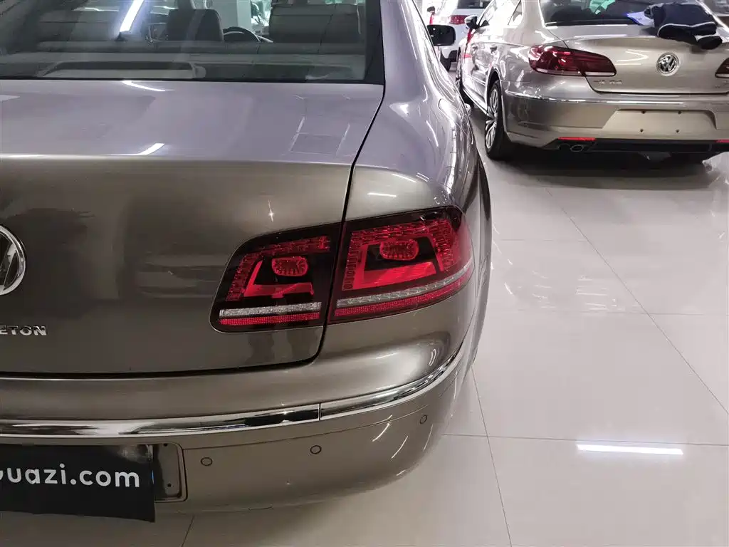 Volkswagen Phaeton 2012 3.0L Executive фото 24