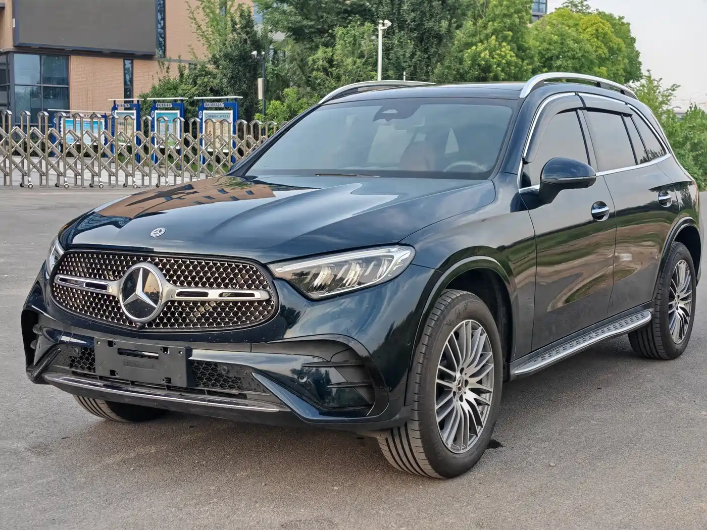 Mercedes-Benz GLC 2025 GLC 300 L 4MATIC Dynamic 5-seater