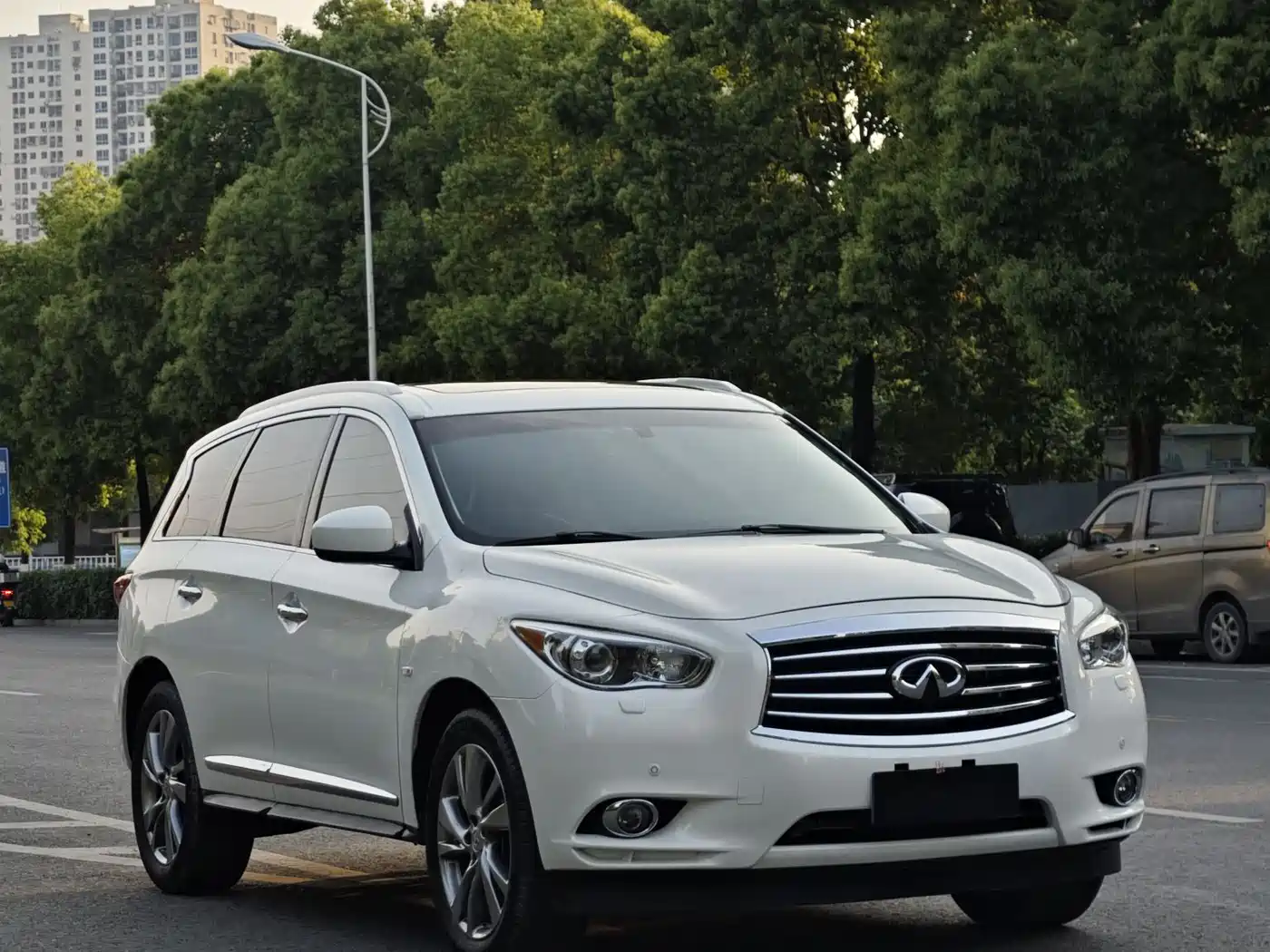 Infiniti QX60 (Import) 2016 2014 Model 2.5 S/C Hybrid 2WD Excellence Edition