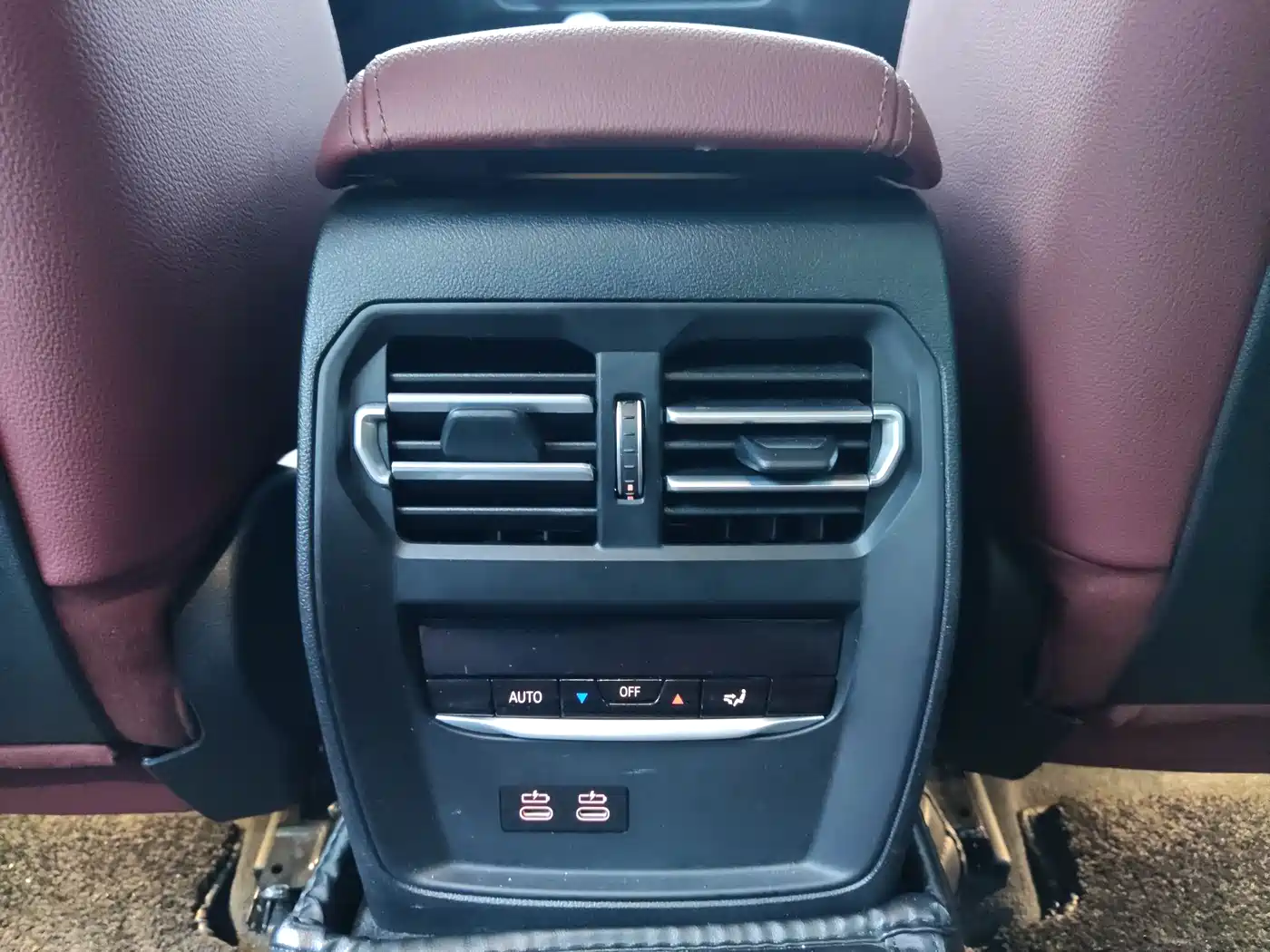 BMW 3 Series 2022 320i Sport Package фото 10