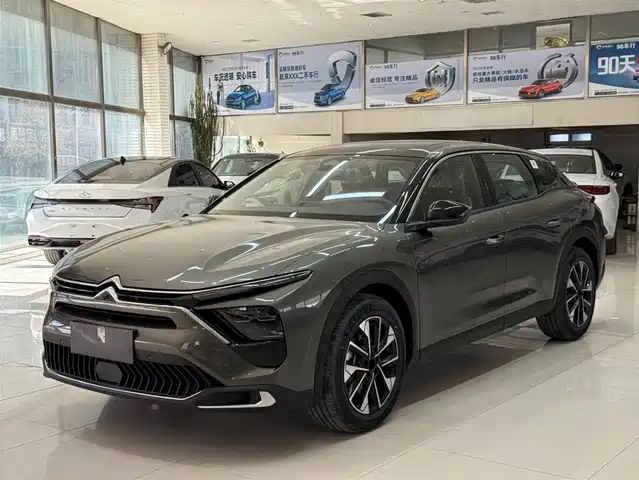 Citroën Versailles C5 X 2024 1.6T Momentum Extraordinary