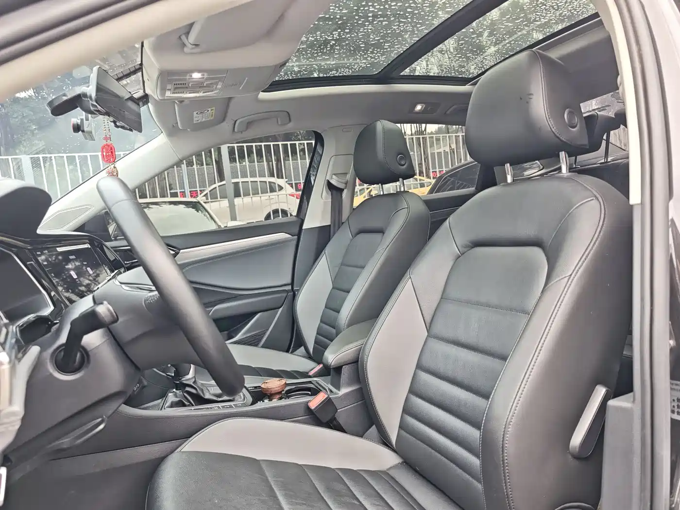 Volkswagen Sagitar 2022 280TSI DSG Surpassing Edition фото 11