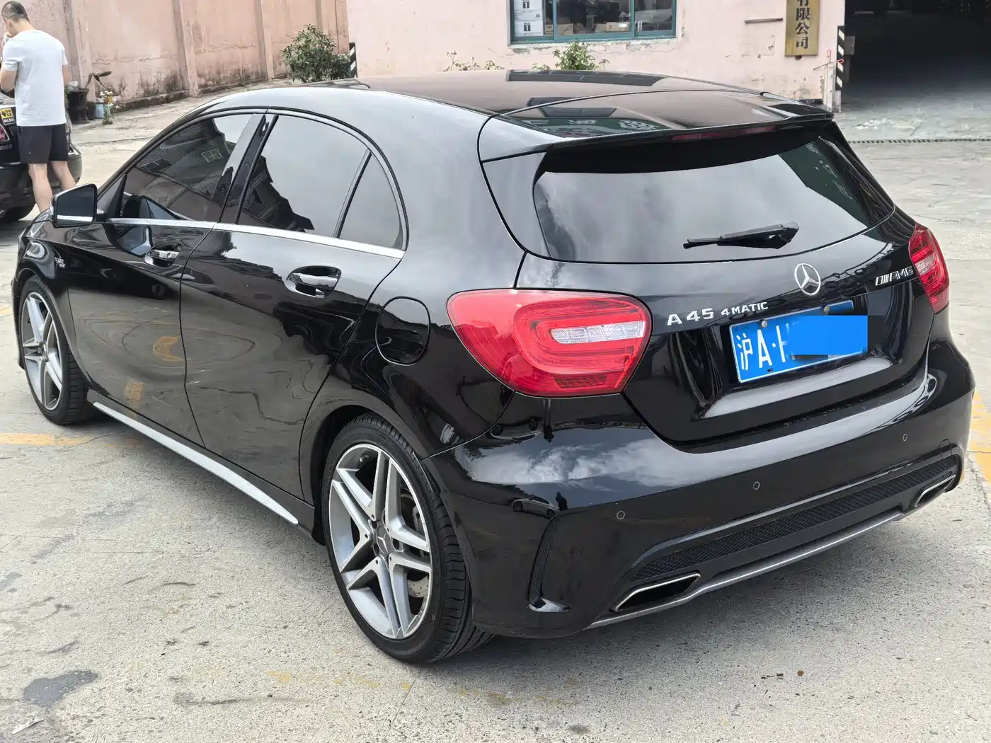 Mercedes-Benz A-Class AMG (Import) 2014 AMG A 45 4MATIC фото 3
