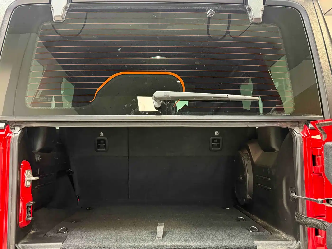 Photo 21 - Jeep Wrangler