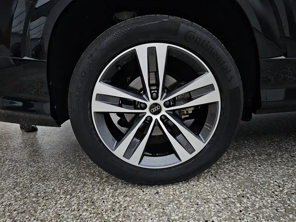 Audi Q6 2023 50 TFSI quattro Soaring Edition One фото 6