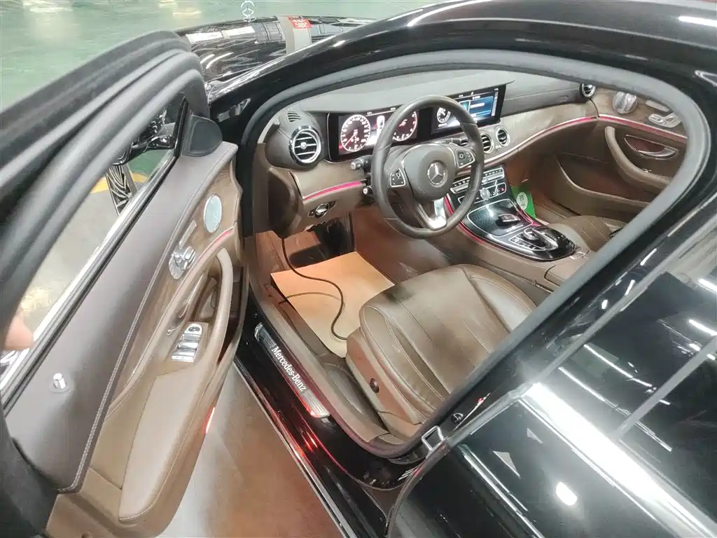 Mercedes-Benz E-Class 2016 E 300 L Fashion Type фото 13