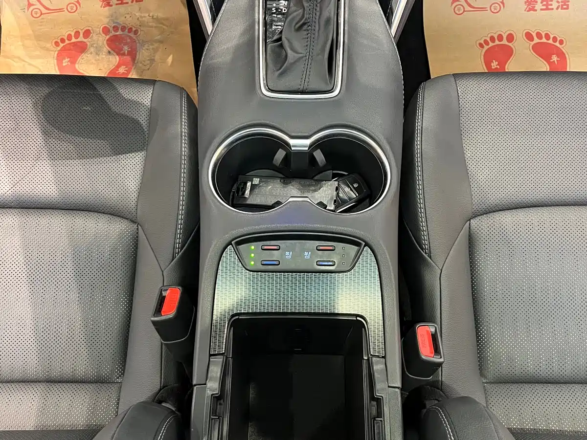 Toyota Venza 2022 Dual Engine 2.5L CVT 4WD Supreme фото 21