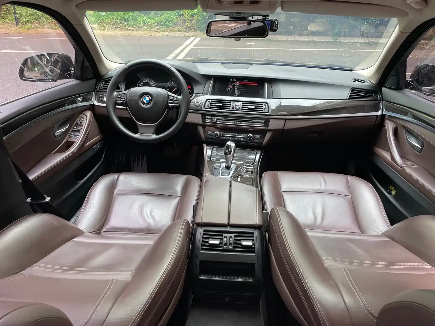 BMW 5 Series 2014 525Li Luxury Design Package фото 19