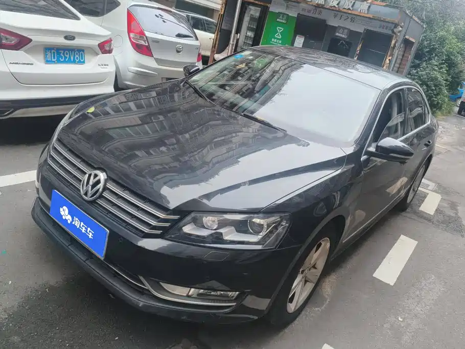Фото 1 - Volkswagen Passat