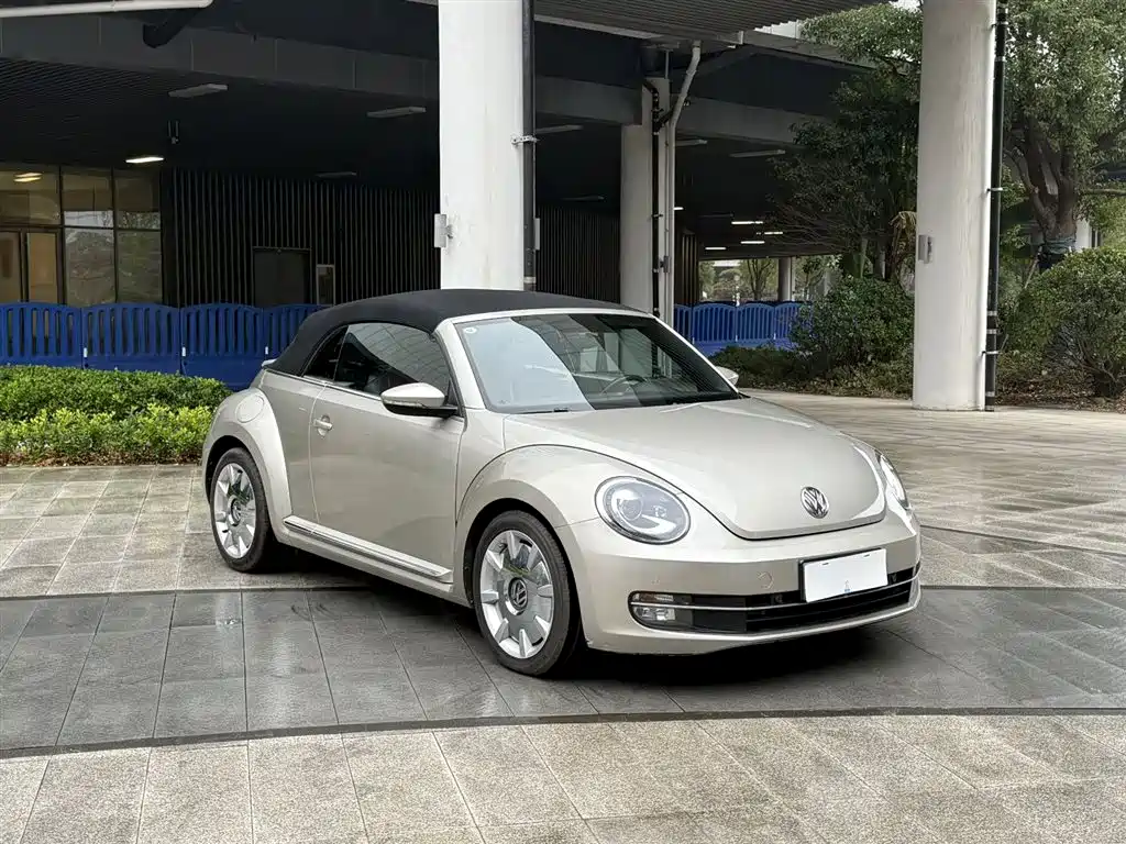 Volkswagen Beetle 2015 180TSI Convertible фото 26