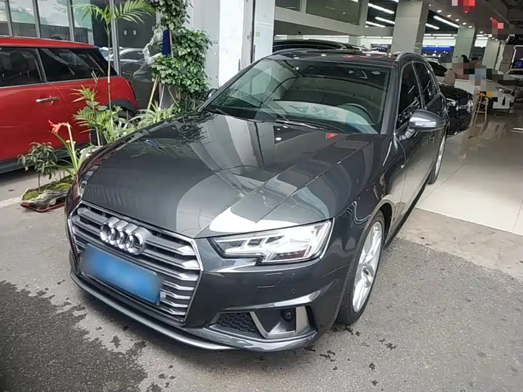 Audi A4 (Import) 2020 Avant Pioneer 40 TFSI Luxury Sport