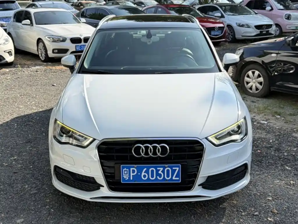 Audi A3 (Import) 2014 2014 Sportback 40 TFSI S line Comfort