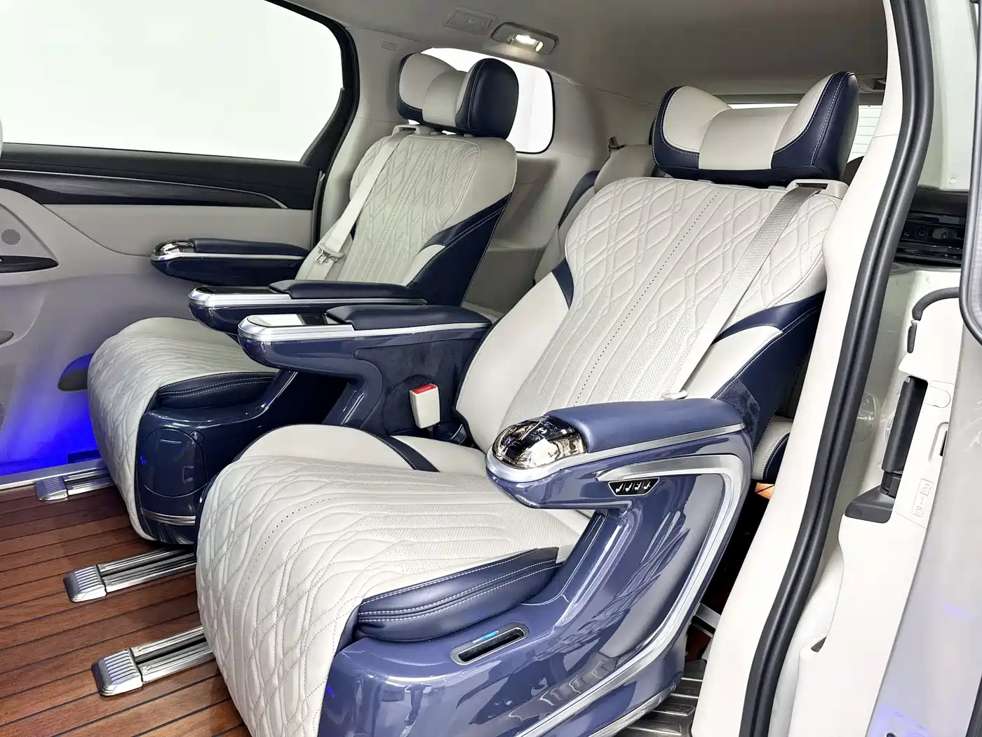 Buick GL8 2022 ES Landmark 653T Comfort фото 12