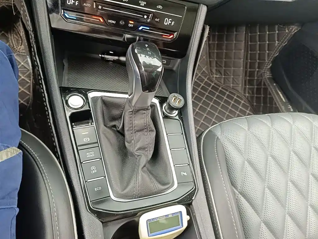 Volkswagen Sagitar 2023 Model Year 280TSI DSG Surpass Edition фото 14