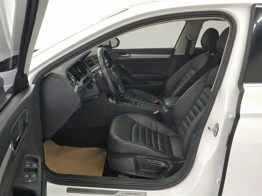 Volkswagen Lamando 2017 280TSI DSG Comfort Edition фото 9