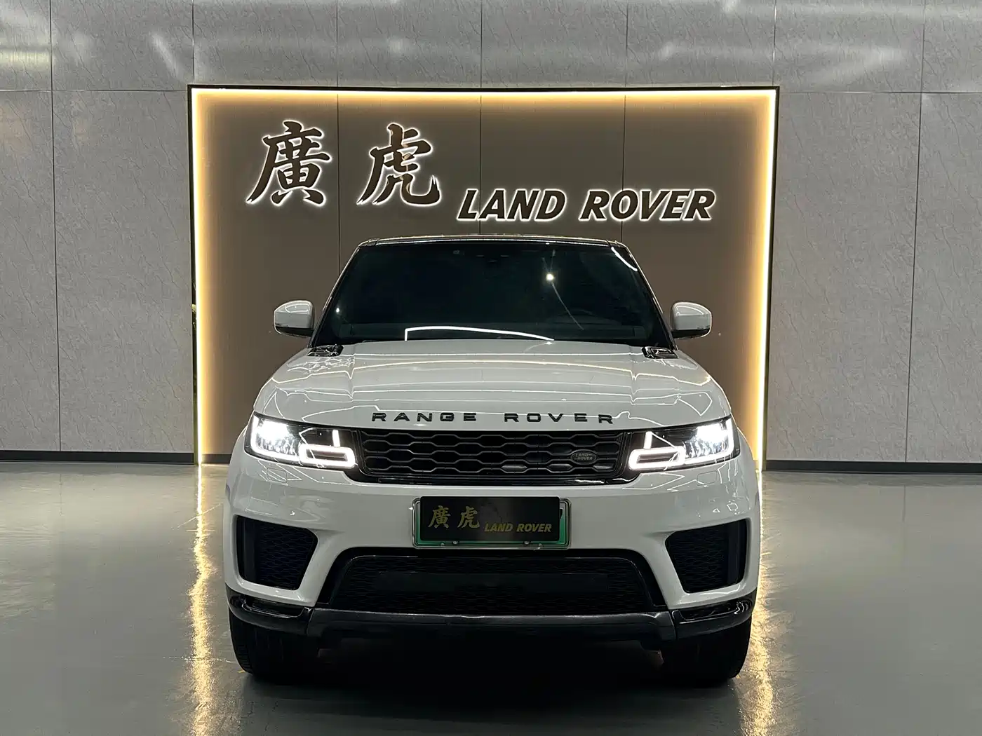 Land Rover Range Rover Sport PHEV 2019 2018 Model P400e