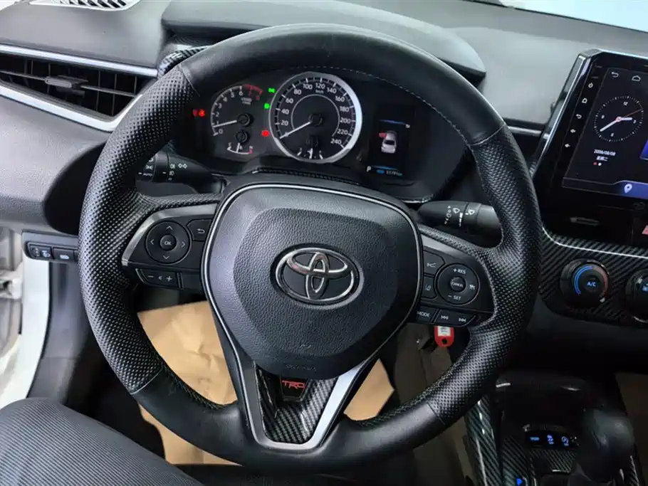 Toyota Corolla 2019 1.2T S-CVT GL Pioneer Edition фото 15