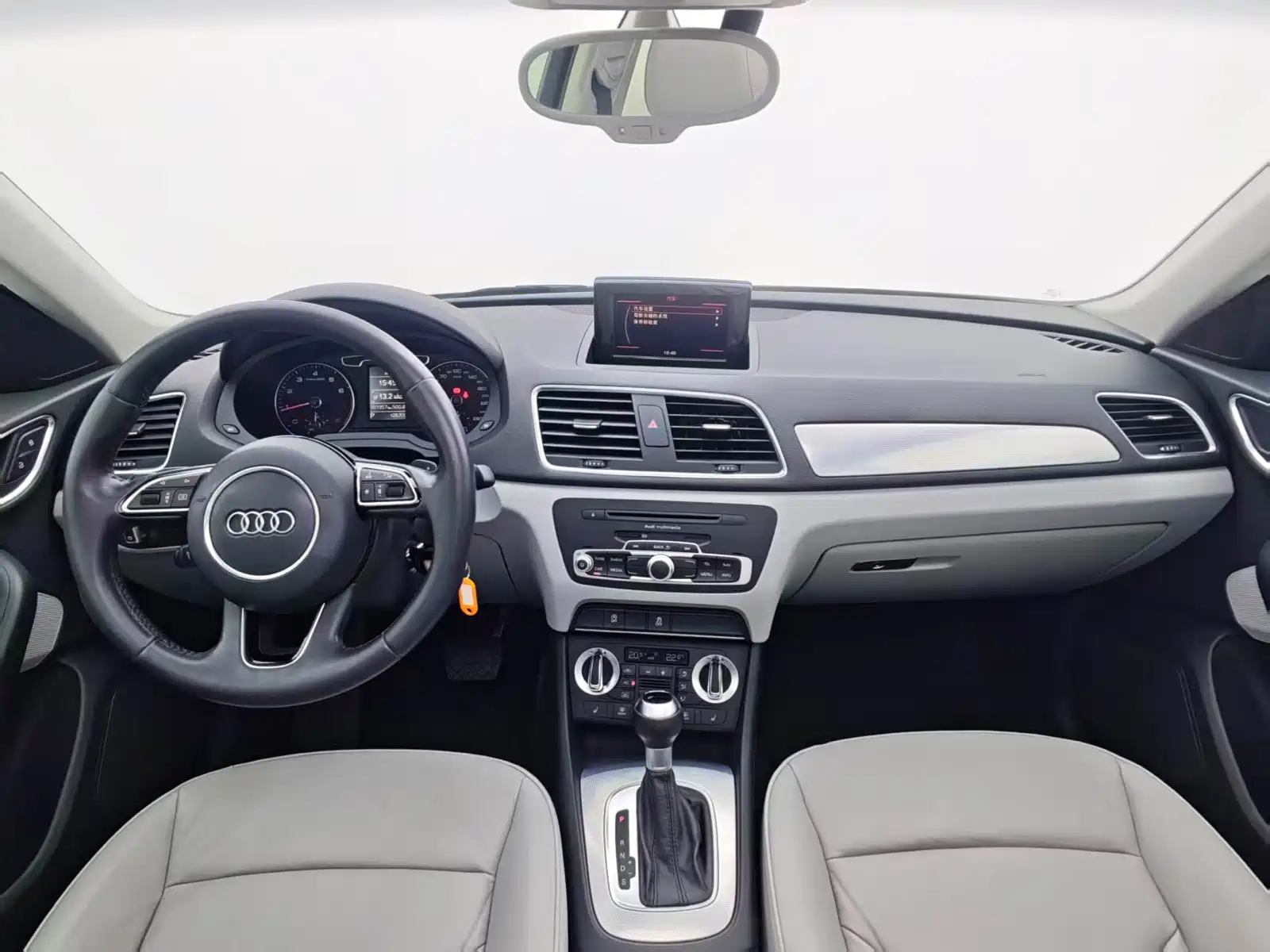 Фото 9 - Audi Q3