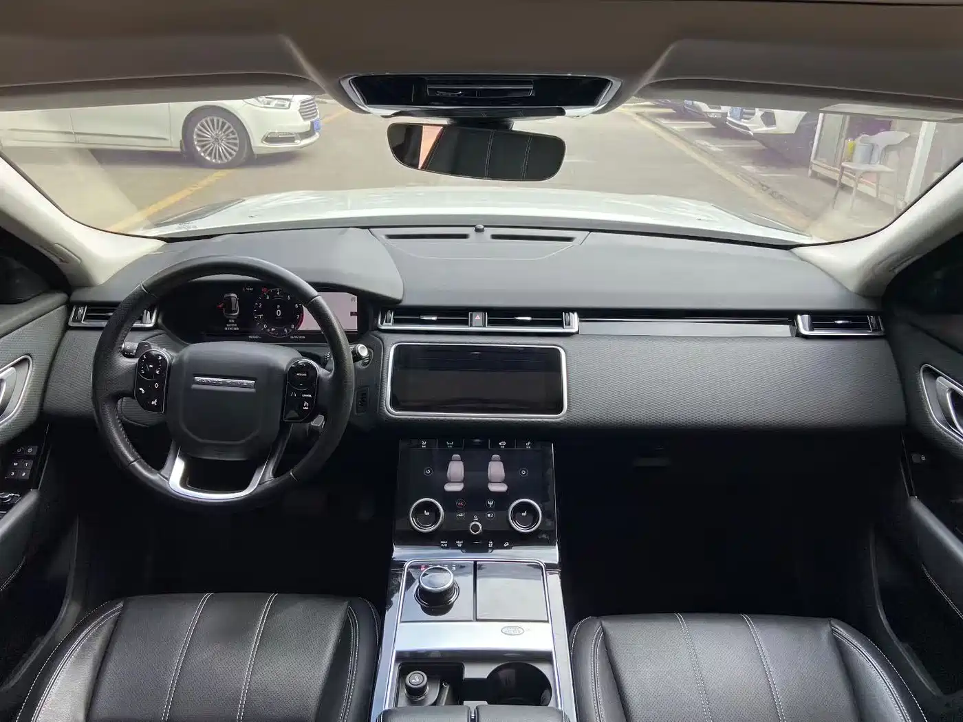 Land Rover Range Rover Velar 2017 P250 S фото 5