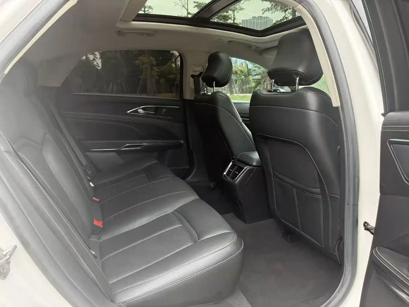Ford Taurus 2015 EcoBoost 325 V6 Fashion фото 8