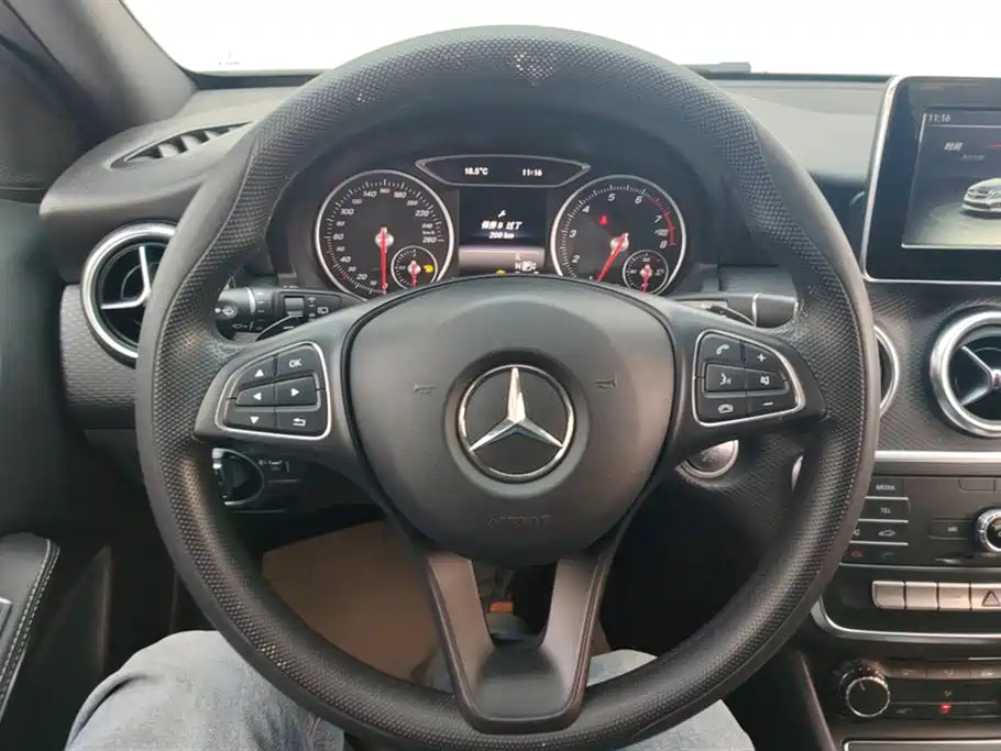 Mercedes-Benz A-Class (Import) 2016 A 180 фото 15