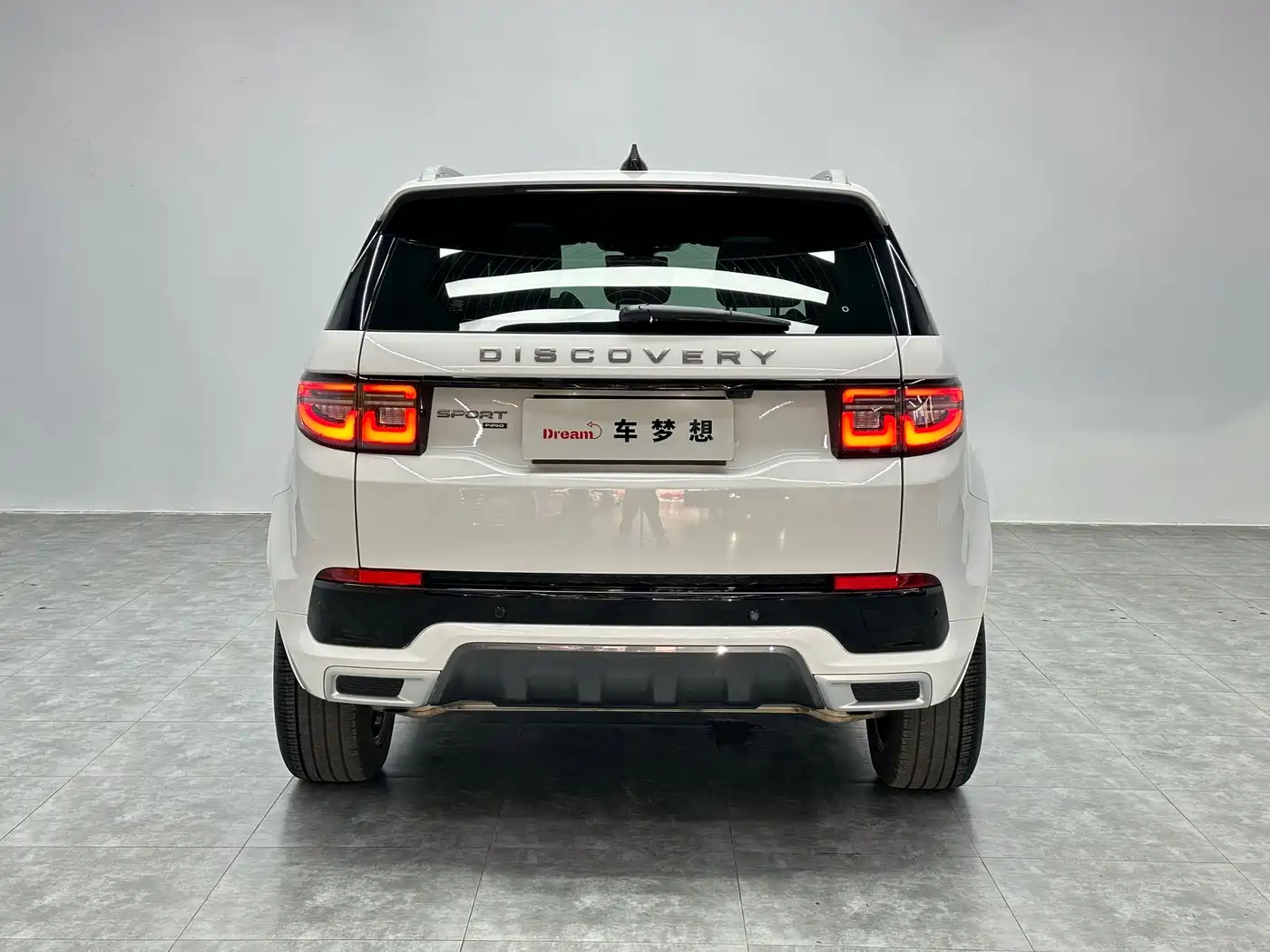 Land Rover Discovery Sport 2023 249PS R-Dynamic S Performance Version фото 5