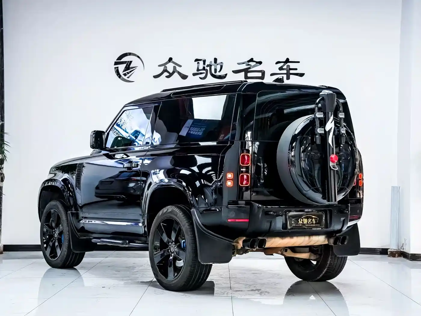 Land Rover Defender 2021 90 P400 X-DYNAMIC S фото 10