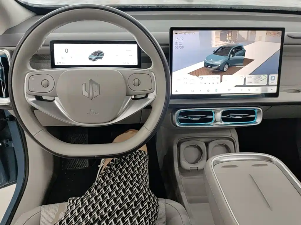 صورة 10 - Leapmotor B10