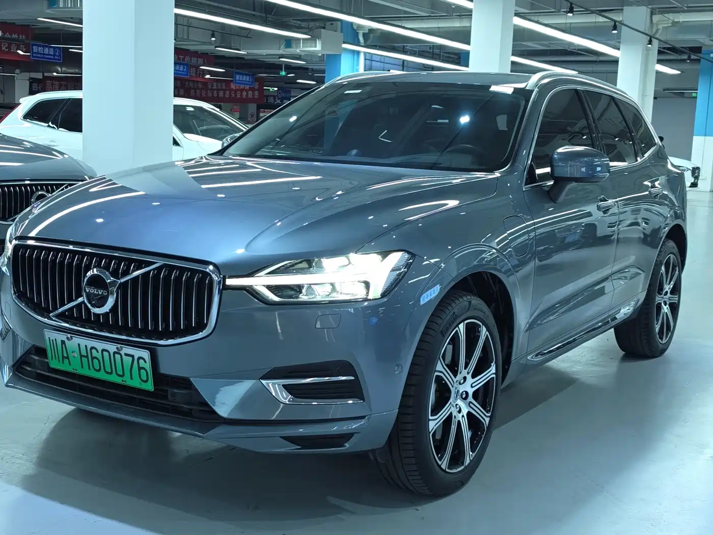 Volvo XC60 Plug-in Hybrid 2019 T8 Twin Engine Excellence Luxury (China VI)