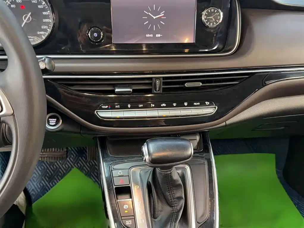 GAC Trumpchi Trumpchi M6 2019 270T DCT Luxury Edition (7-seater) (China VI) фото 19