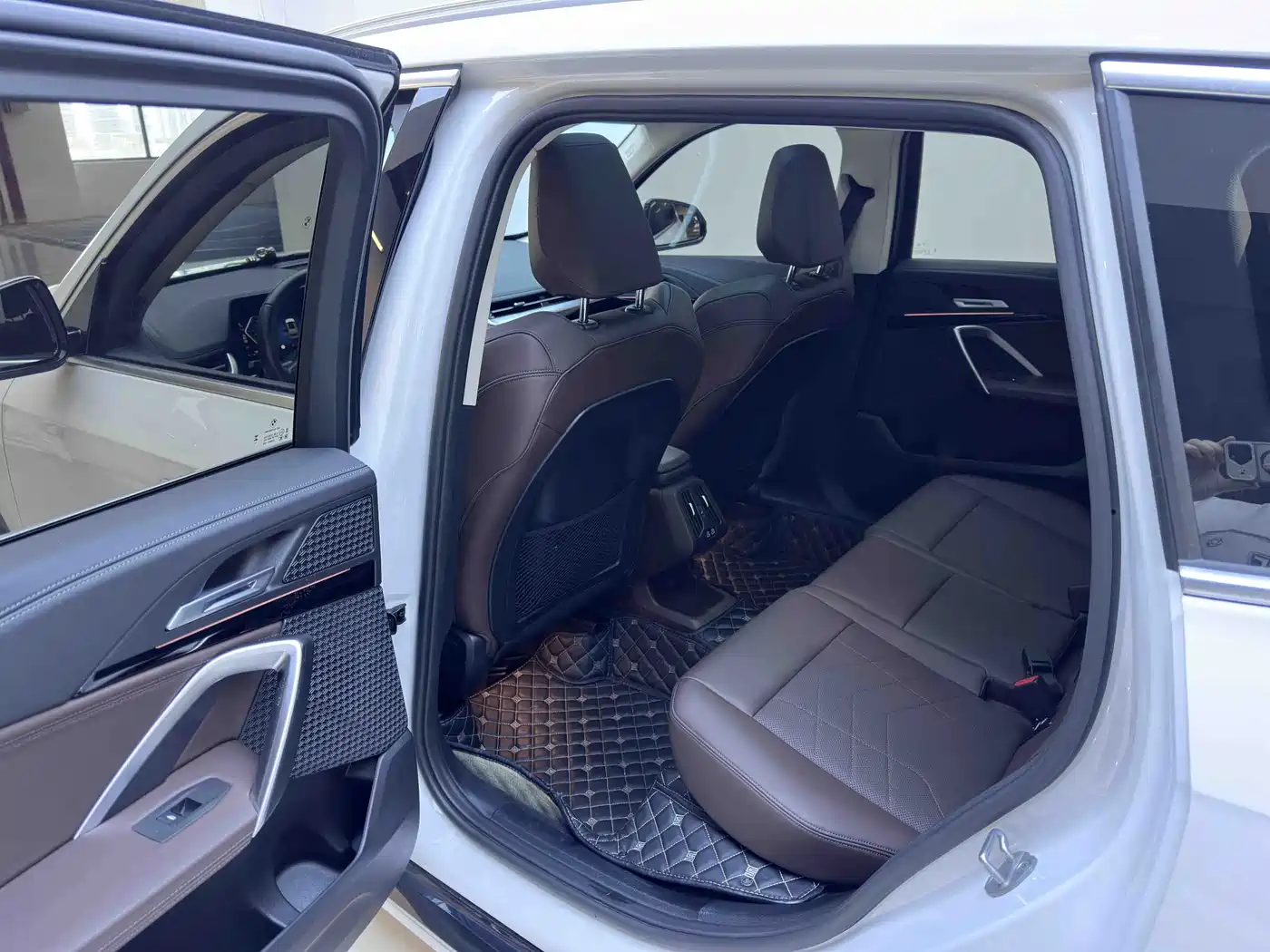 BMW X1 2023 sDrive20Li X Design Package фото 9