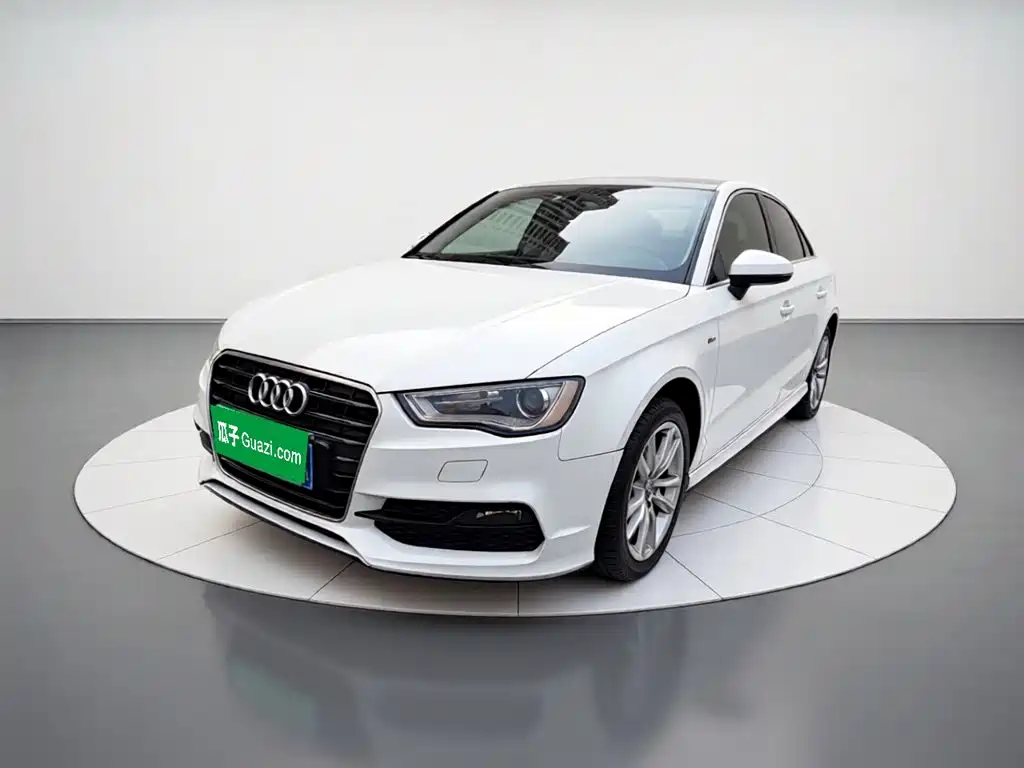 Audi A3 (Import) 2015 2014 Limousine 40 TFSI S line Comfort