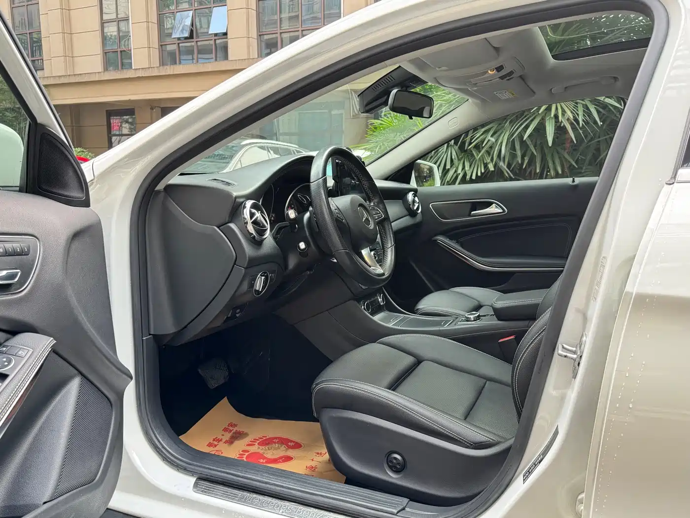 Mercedes-Benz GLA 2017 GLA 200 Dynamic фото 5
