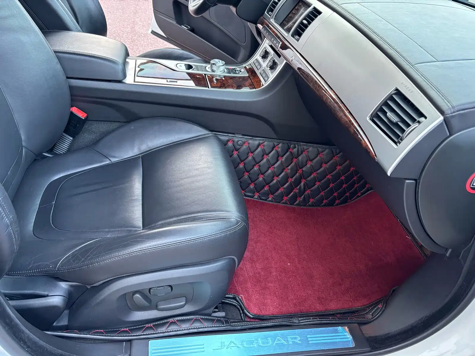 Фото 12 - Jaguar XF