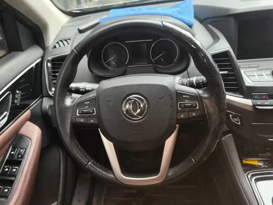 Фото 15 - Dongfeng Aeolus Dongfeng Fengshen AX7