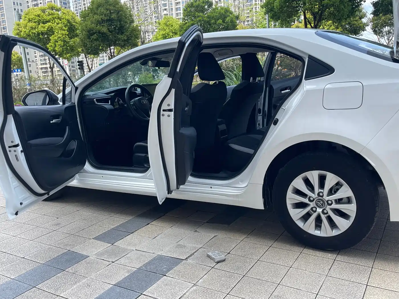 Toyota Corolla 2023 1.2T Pioneer Edition фото 18