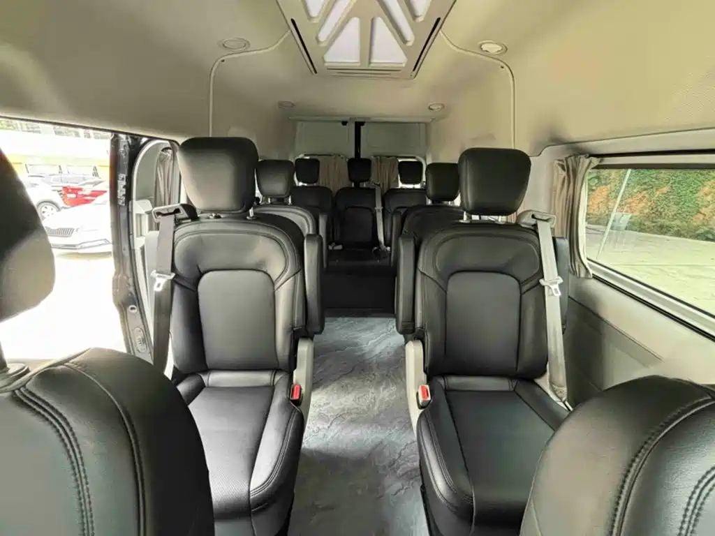 Ford Transit 2024 2023 Model 2.0T Diesel Automatic Business Travel Mid-Axis Mid-Roof 7/8/9 Seater