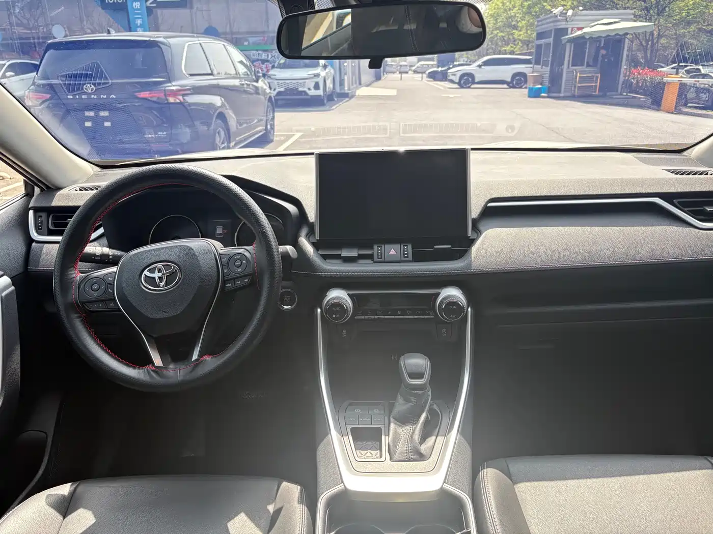 Toyota Wildlander 2021 2.0L CVT 2WD Luxury Edition фото 6
