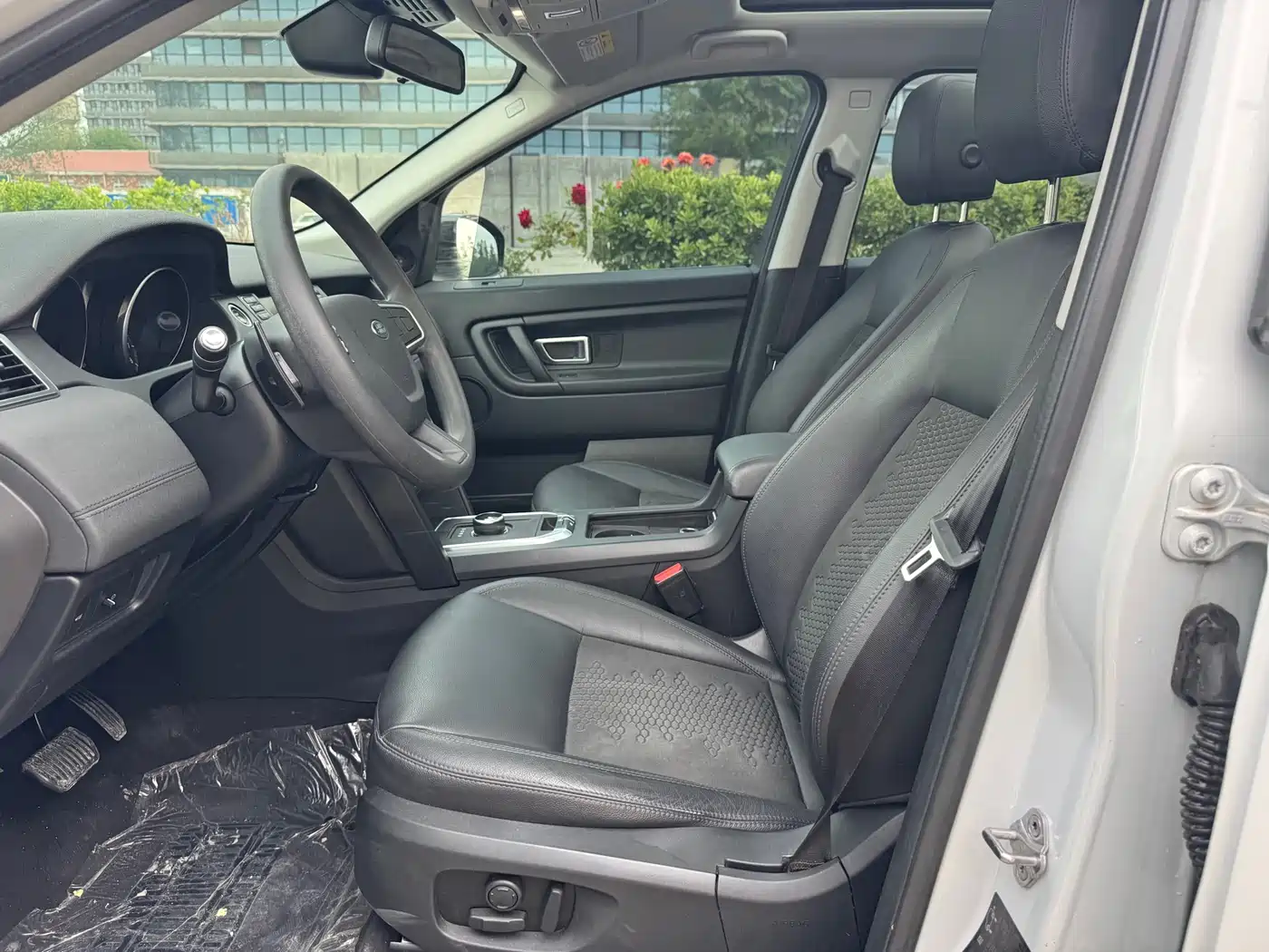 Land Rover Discovery Sport 2018 240PS PURE Edition фото 7