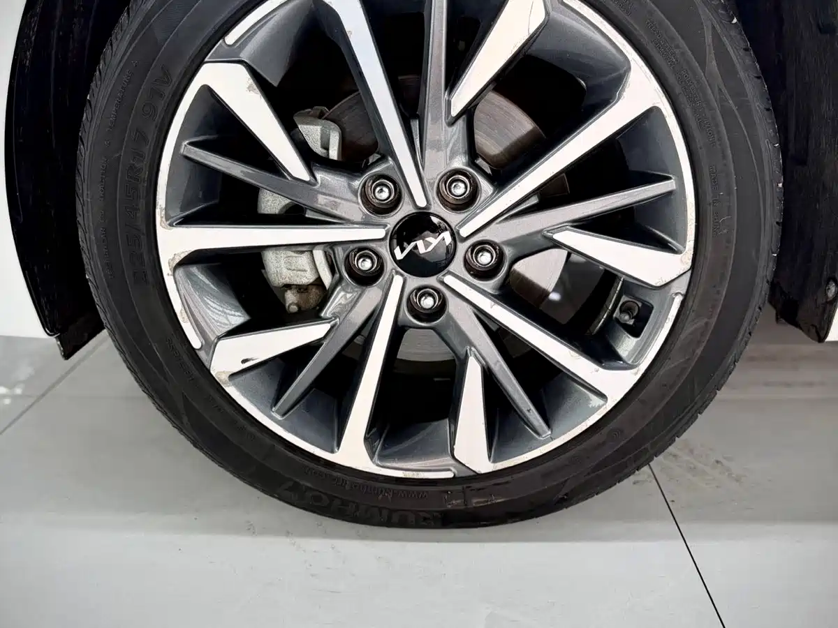 Kia K3 2021 1.5L CVT Fashion Edition фото 9