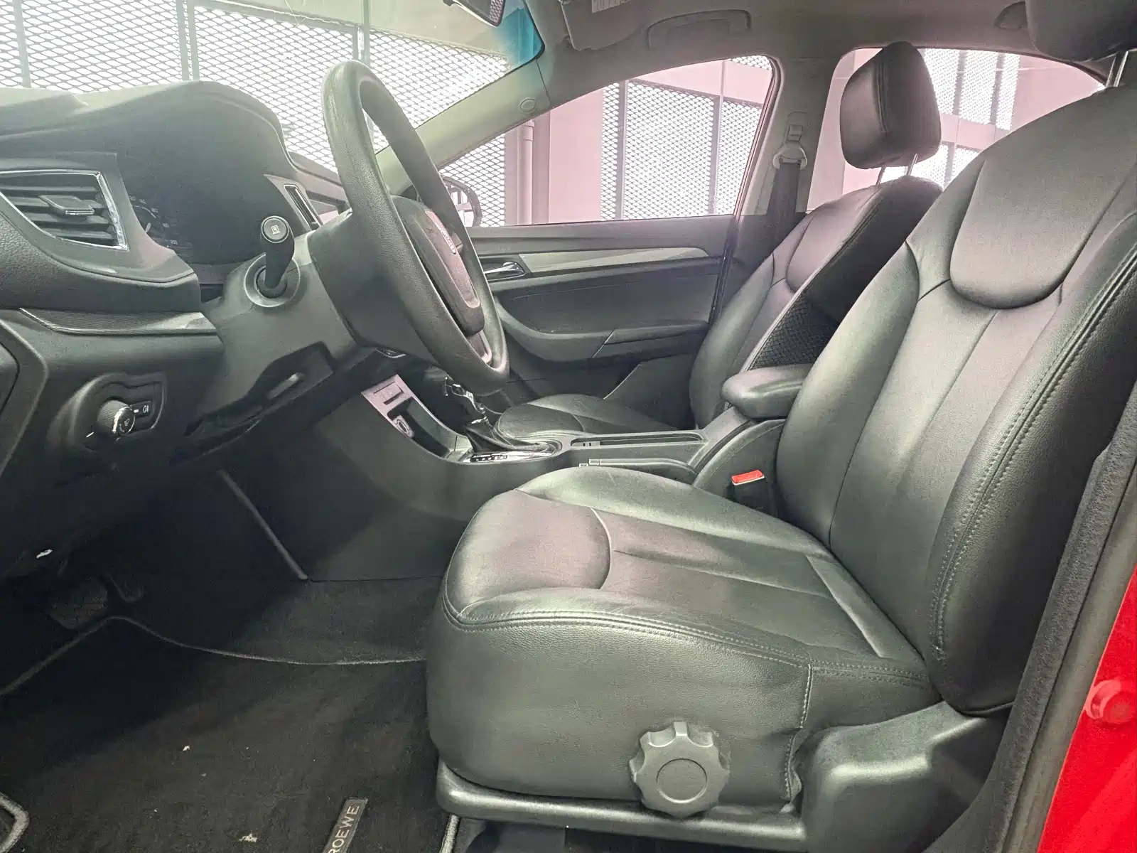 Фото 4 - Roewe 360