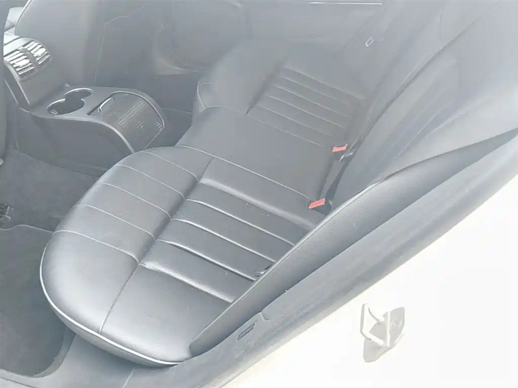 Mercedes-Benz E-Class 2015 Facelift E 260 L Sport фото 17