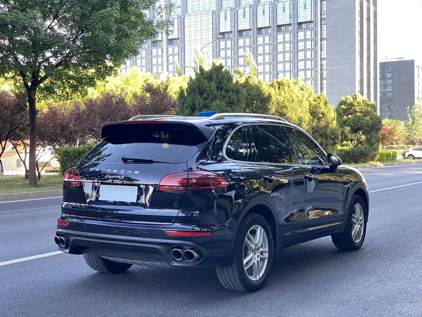 Porsche Cayenne New Energy 2015 Cayenne S E-Hybrid 3.0T фото 16